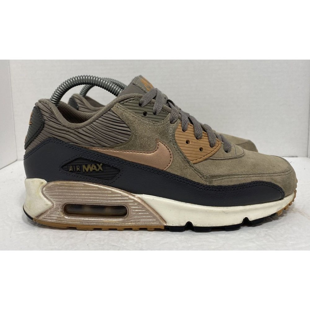 Nike Air Max 90 Womens Size 7.5 768887-201 Rose Gold Metallic Suede